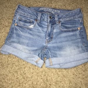 American Eagle short